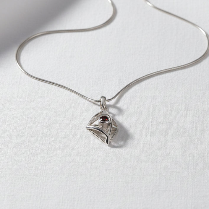 Silver Iconic Medium